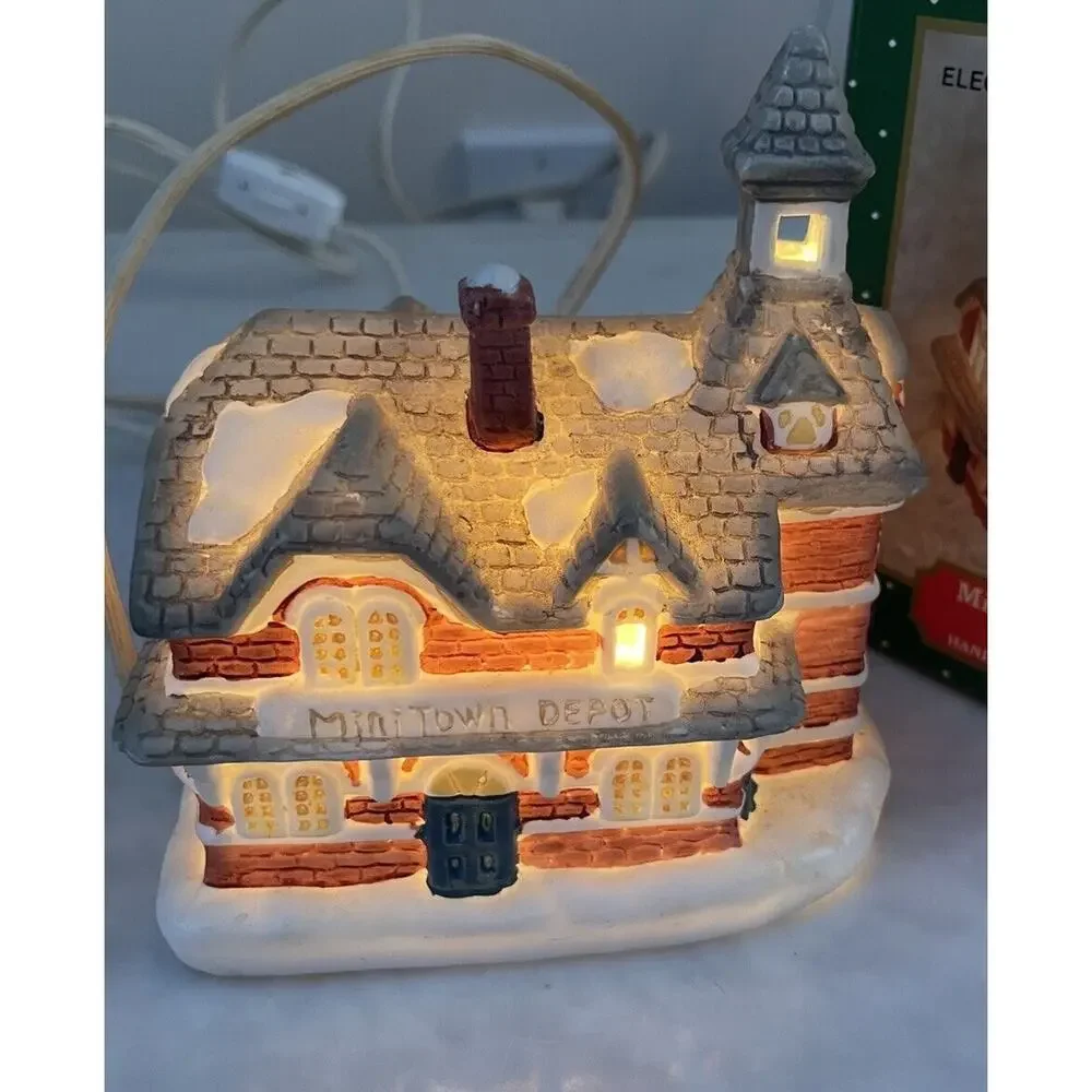 Vintage MiniTown USA Train Depot‎ Light-up Christmas Village 90s Tested Works